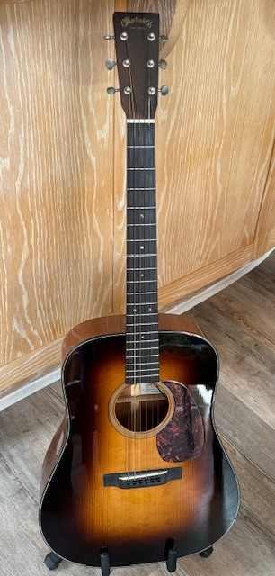 Martin D-18 Golden Era Sunburst